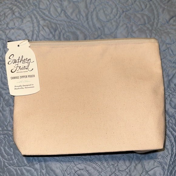 BRAND NEW - Southern Fried Design Barn
Pretty Is As Pretty Does Zipper Pouch - Picture 14 of 14